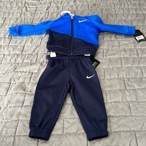 Nike baby boy sweat suit size 12 month’s